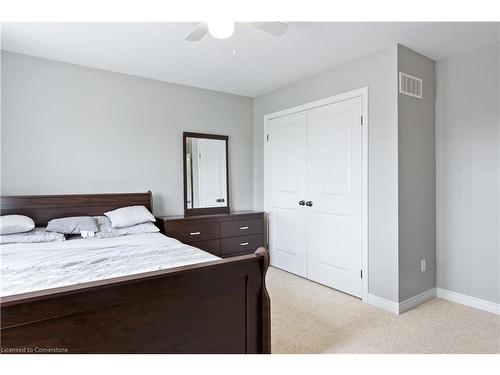 145 Cardinal Crescent, Welland, ON - Indoor Photo Showing Bedroom