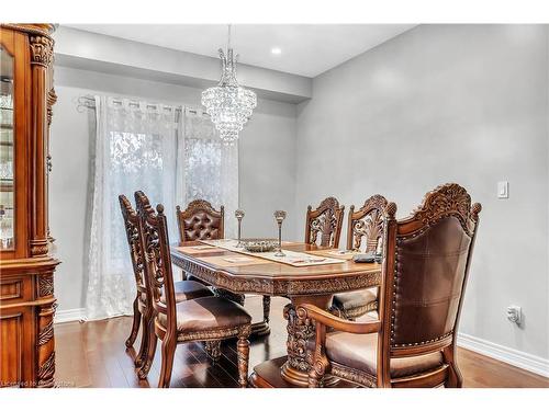 145 Cardinal Crescent, Welland, ON - Indoor Photo Showing Dining Room