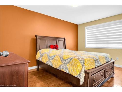 6294 St Michael Avenue, Niagara Falls, ON - Indoor Photo Showing Bedroom