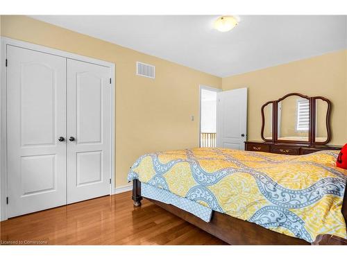 6294 St Michael Avenue, Niagara Falls, ON - Indoor Photo Showing Bedroom