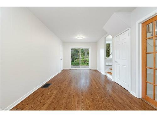 334 Oakwood Drive, Burlington, ON - Indoor Photo Showing Other Room