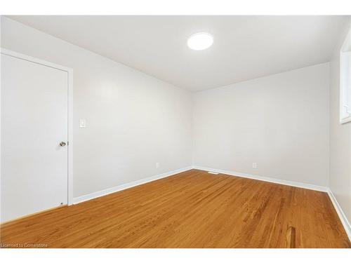 334 Oakwood Drive, Burlington, ON - Indoor Photo Showing Other Room