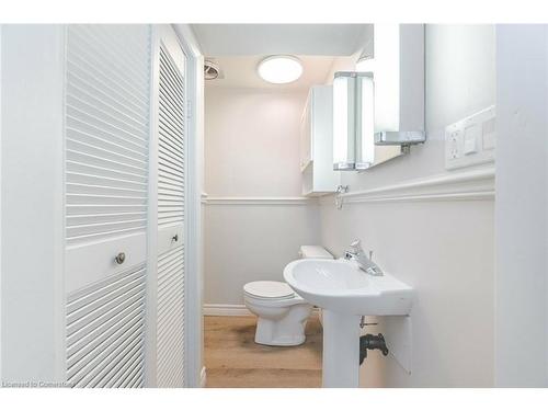 334 Oakwood Drive, Burlington, ON - Indoor Photo Showing Bathroom