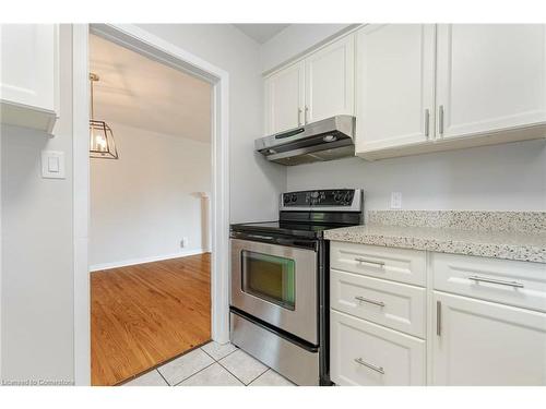 334 Oakwood Drive, Burlington, ON - Indoor Photo Showing Kitchen