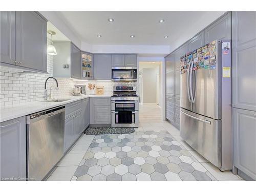 145 Cowan Boulevard, Cambridge, ON - Indoor Photo Showing Kitchen