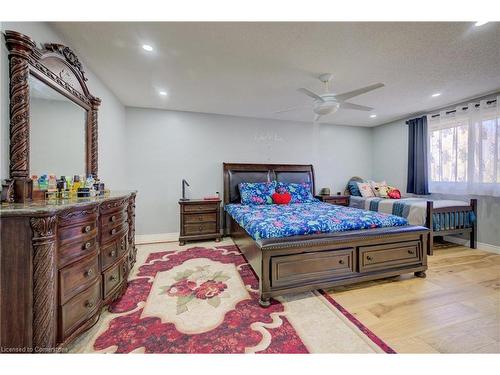 145 Cowan Boulevard, Cambridge, ON - Indoor Photo Showing Bedroom