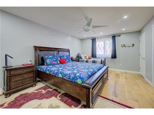 145 Cowan Boulevard, Cambridge, ON - Indoor Photo Showing Bedroom