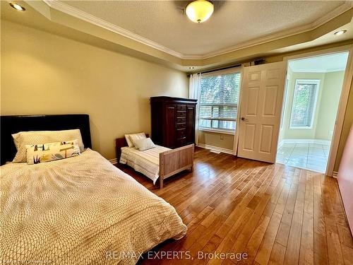 23 Kingsridge Road, Barrie, ON - Indoor Photo Showing Bedroom