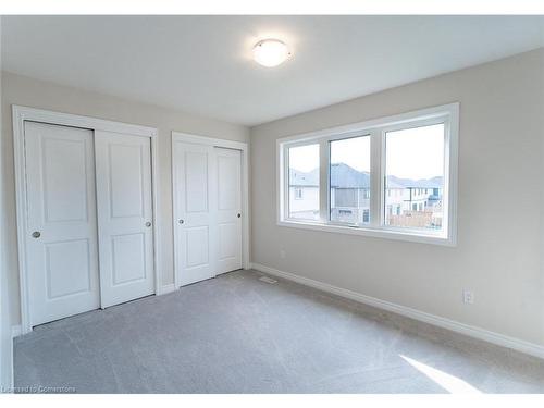 5 Darling Avenue, Thorold, ON - Indoor Photo Showing Other Room