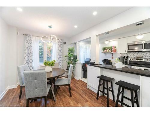 2-55 Barondale Drive, Mississauga, ON - Indoor Photo Showing Dining Room