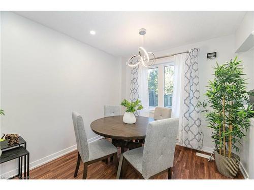 2-55 Barondale Drive, Mississauga, ON - Indoor Photo Showing Dining Room