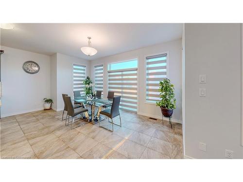 39 Hollingshead Road Road, Ingersoll, ON - Indoor Photo Showing Dining Room