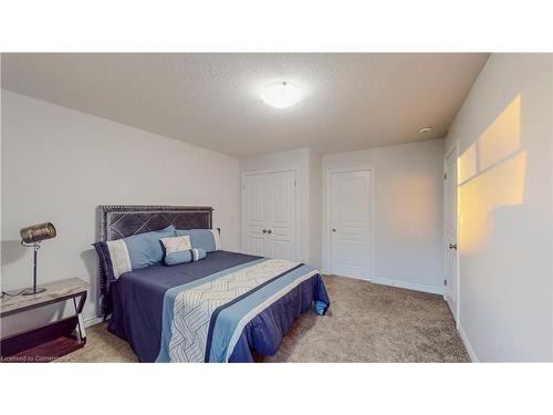 39 Hollingshead Road Road, Ingersoll, ON - Indoor Photo Showing Bedroom