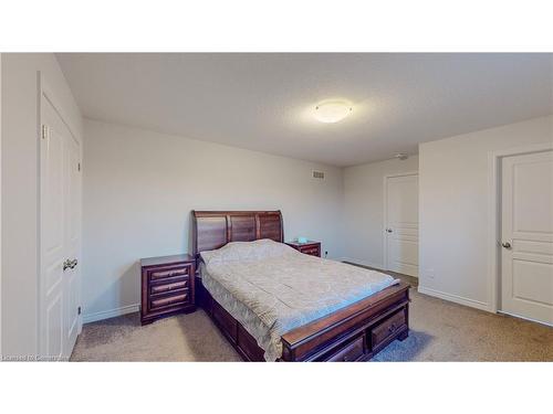 39 Hollingshead Road Road, Ingersoll, ON - Indoor Photo Showing Bedroom