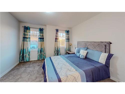 39 Hollingshead Road Road, Ingersoll, ON - Indoor Photo Showing Bedroom