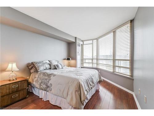 1203-75 King Street E, Mississauga, ON - Indoor Photo Showing Bedroom