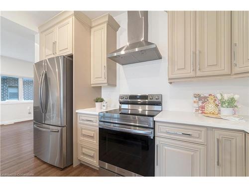 3600 Earlston Cross, London, ON - Indoor Photo Showing Kitchen