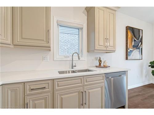 3600 Earlston Cross, London, ON - Indoor Photo Showing Kitchen With Double Sink With Upgraded Kitchen