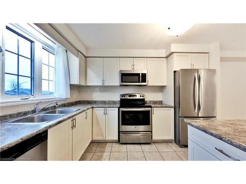 184 Maitland Street, Kitchener, ON - Indoor Photo Showing Kitchen With Stainless Steel Kitchen With Double Sink