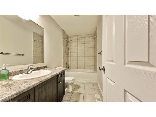 184 Maitland Street, Kitchener, ON - Indoor Photo Showing Bathroom