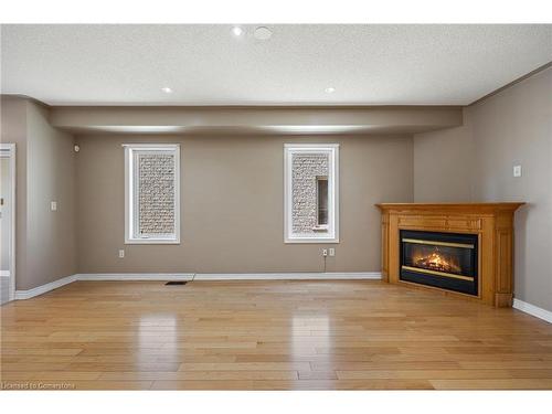 7173 Village Walk, Mississauga, ON - Indoor With Fireplace