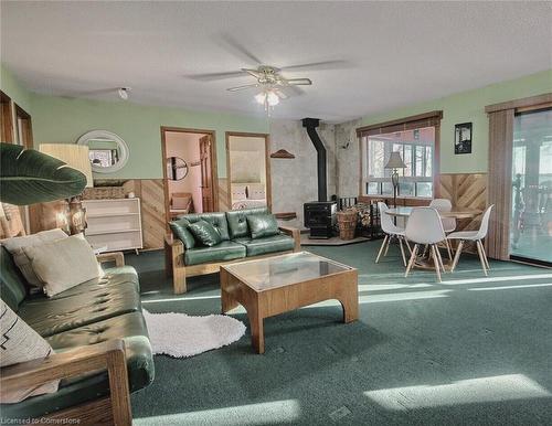 3493 Southwood Beach Boulevard, Ramara, ON - Indoor Photo Showing Living Room