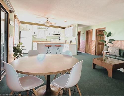 3493 Southwood Beach Boulevard, Ramara, ON - Indoor Photo Showing Dining Room