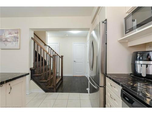 106 Lemieux Court, Milton, ON - Indoor Photo Showing Kitchen