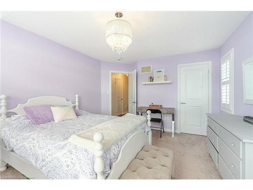 2 Hackett Street, East Gwillimbury, ON - Indoor Photo Showing Bedroom