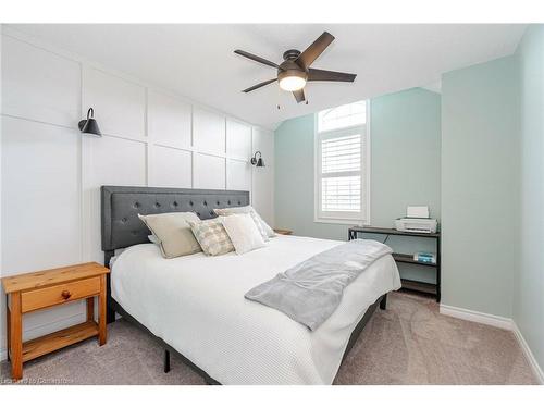 2 Hackett Street, East Gwillimbury, ON - Indoor Photo Showing Bedroom