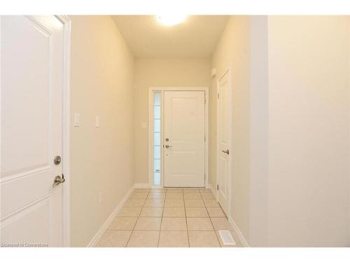 10-7 Lakelawn Road, Grimsby, ON - Indoor Photo Showing Other Room