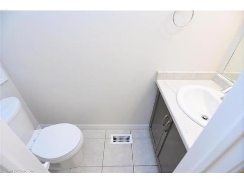 10-7 Lakelawn Road, Grimsby, ON - Indoor Photo Showing Bathroom