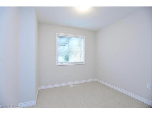 10-7 Lakelawn Road, Grimsby, ON - Indoor Photo Showing Other Room