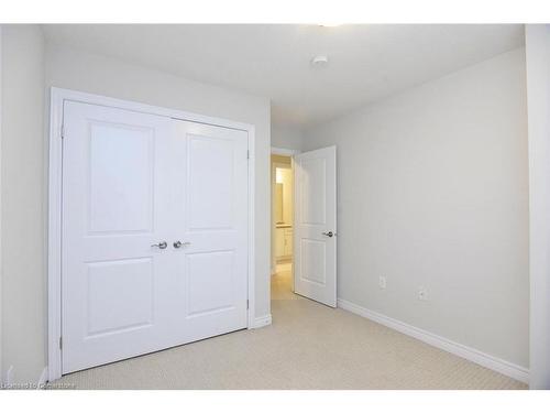 10-7 Lakelawn Road, Grimsby, ON - Indoor Photo Showing Other Room