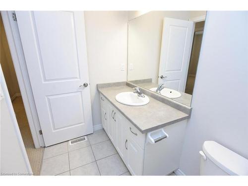 10-7 Lakelawn Road, Grimsby, ON - Indoor Photo Showing Bathroom