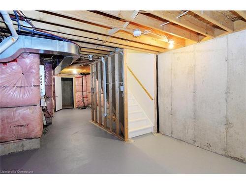 10-7 Lakelawn Road, Grimsby, ON - Indoor Photo Showing Basement