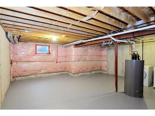 10-7 Lakelawn Road, Grimsby, ON - Indoor Photo Showing Basement