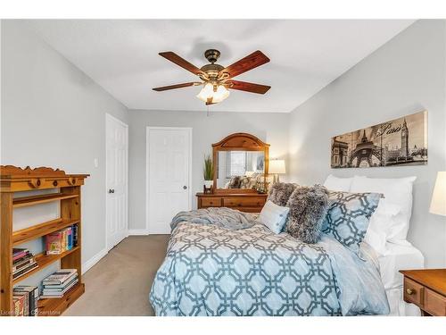 1601 Wintergrove Gardens, Mississauga, ON - Indoor Photo Showing Bedroom