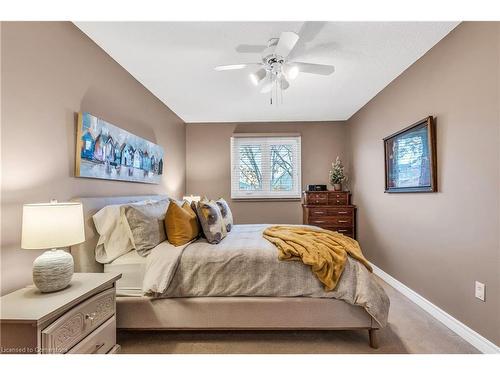 1601 Wintergrove Gardens, Mississauga, ON - Indoor Photo Showing Bedroom