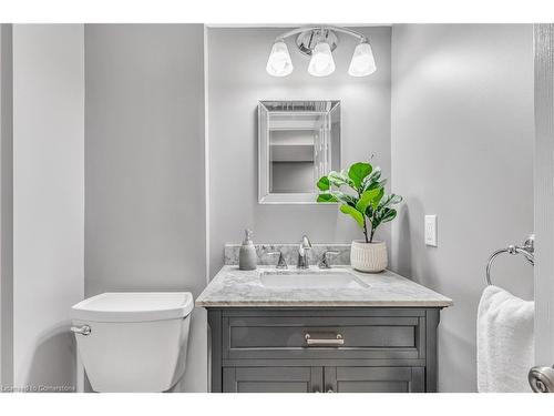 1601 Wintergrove Gardens, Mississauga, ON - Indoor Photo Showing Bathroom