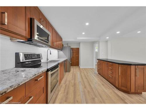 Lower-455 Brigadoon Drive, Hamilton, ON - Indoor Photo Showing Kitchen