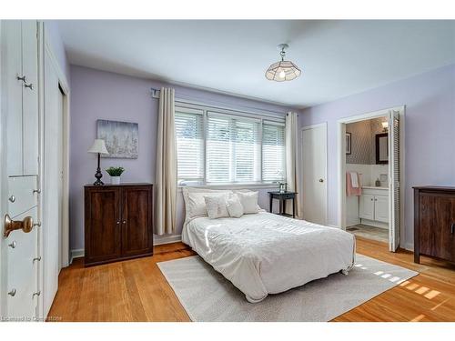 597 Vanderburgh Drive, Burlington, ON - Indoor Photo Showing Bedroom