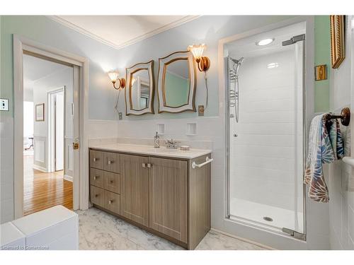 597 Vanderburgh Drive, Burlington, ON - Indoor Photo Showing Bathroom