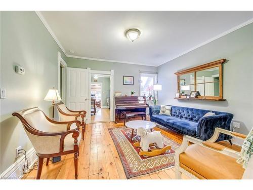 513-515 Hager Avenue, Burlington, ON - Indoor Photo Showing Living Room