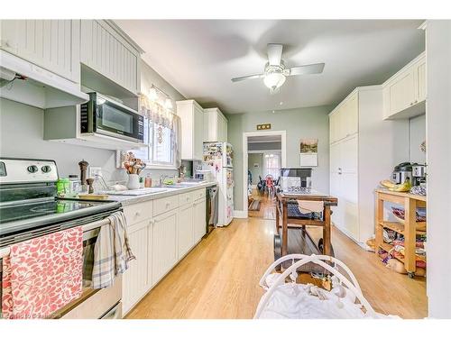 513-515 Hager Avenue, Burlington, ON - Indoor Photo Showing Kitchen