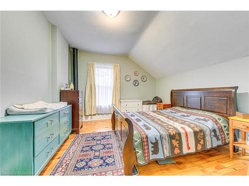 513-515 Hager Avenue, Burlington, ON - Indoor Photo Showing Bedroom