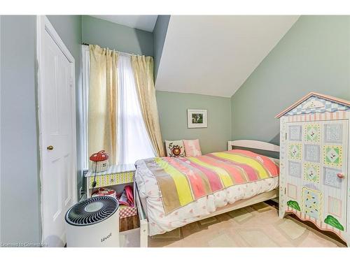 513-515 Hager Avenue, Burlington, ON - Indoor Photo Showing Bedroom