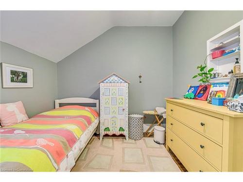 513-515 Hager Avenue, Burlington, ON - Indoor Photo Showing Bedroom