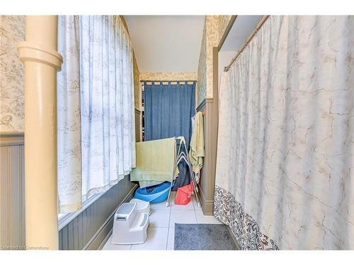 513-515 Hager Avenue, Burlington, ON - Indoor Photo Showing Bathroom