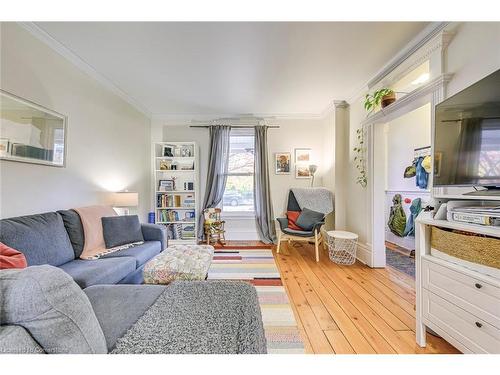 513-515 Hager Avenue, Burlington, ON - Indoor Photo Showing Living Room